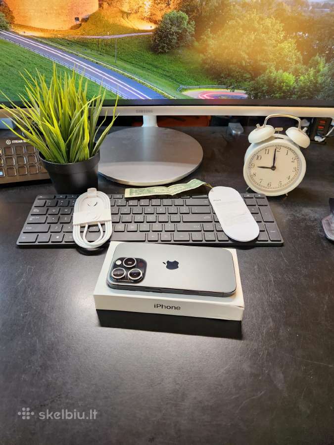 Apple iPhone 16 Pro