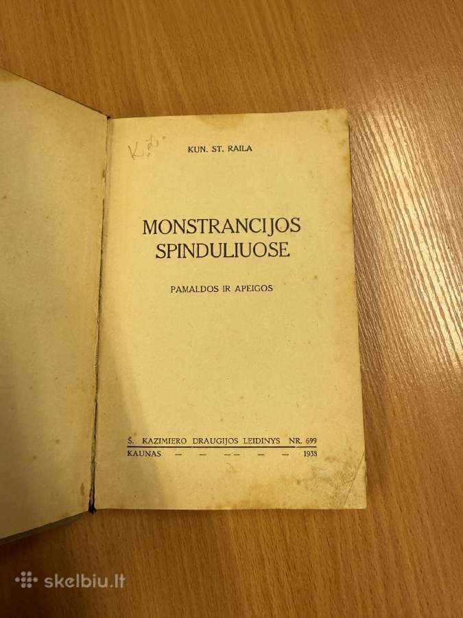 Monstrancijos spinduliuose 1938