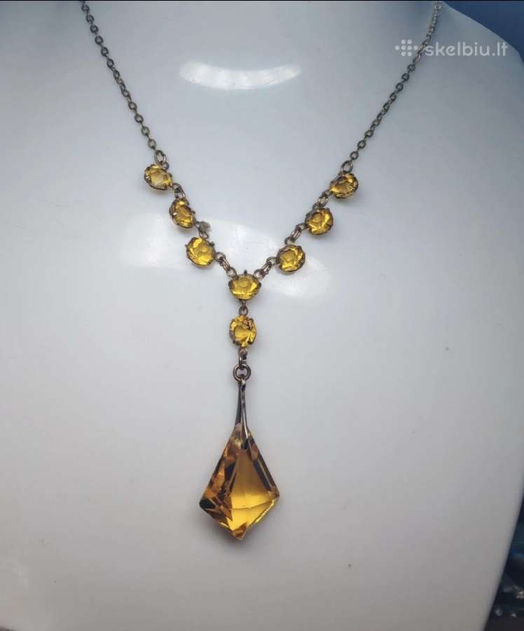 1920-1930m. Uraninio stiklo Art Deco vėrinys