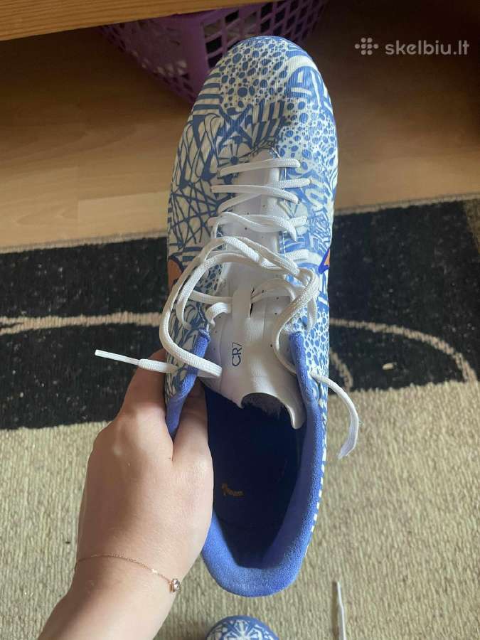 Futsal bateliai, Cr7 edition