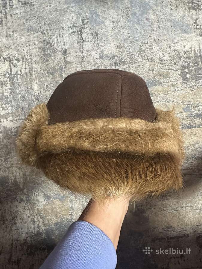 Natūralios odos ir kailio kepurė