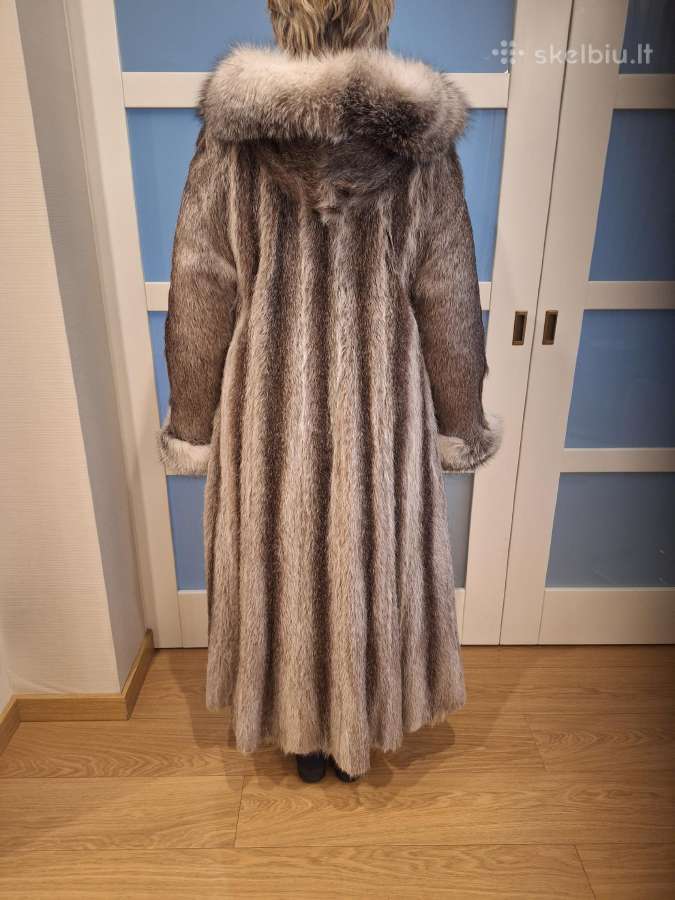 Ilgi kailiniai su gobtuvu - nuotraukos Nr. 2