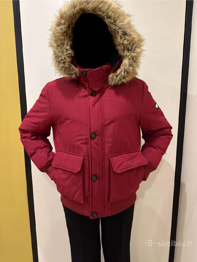 Tommy Hilfiger žieminė pūkinė striukė.