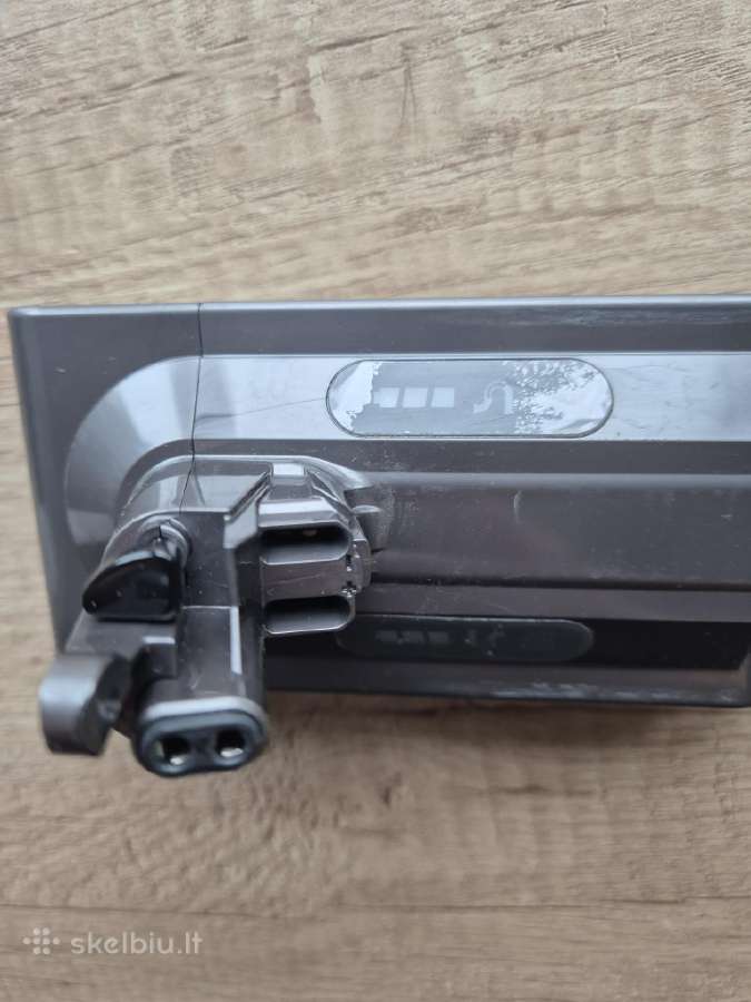 Dyson v10 v 8 v9 v6 v7 baterija nauja