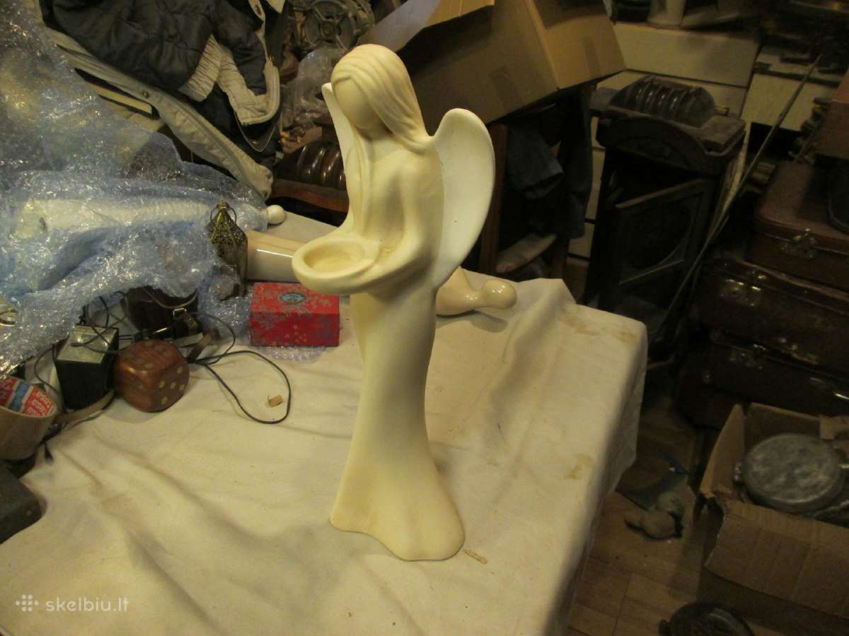 Statulele "Angelas"