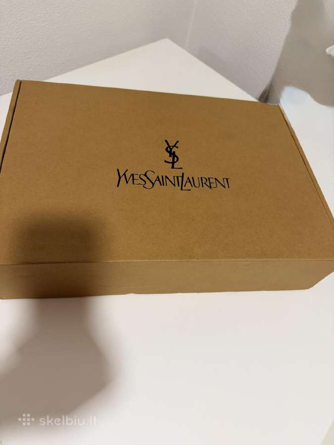 Yves Saint Laurent rankinukas