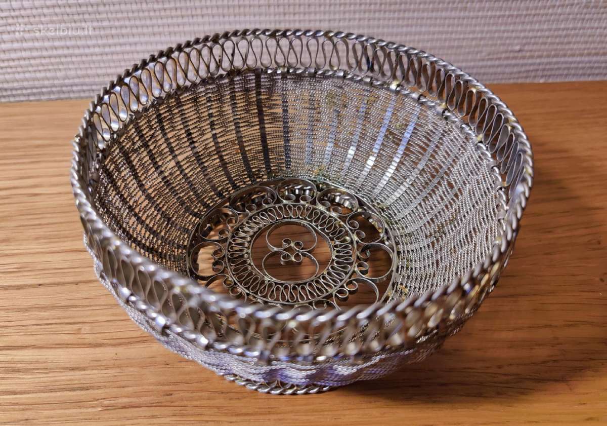 Melchiorinė pinta vintažinė saldaininė