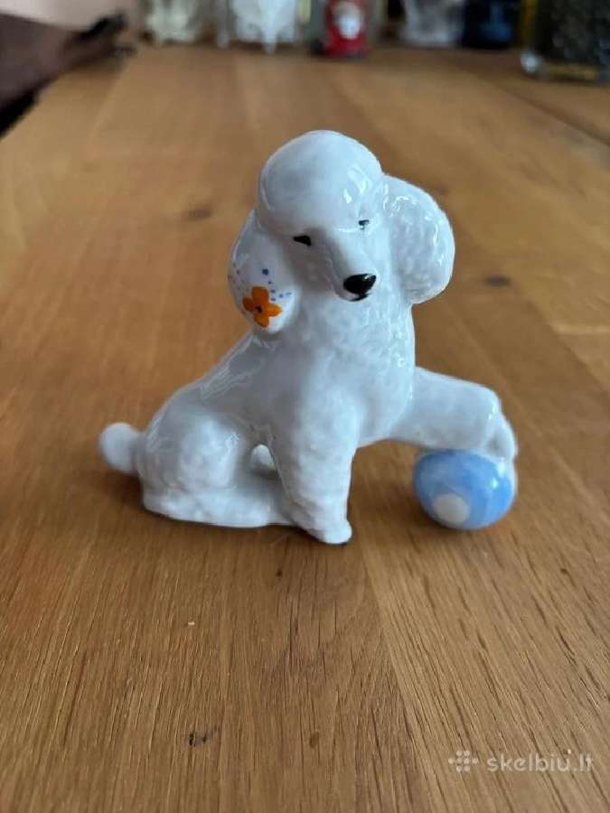 Porceliano statulėlė