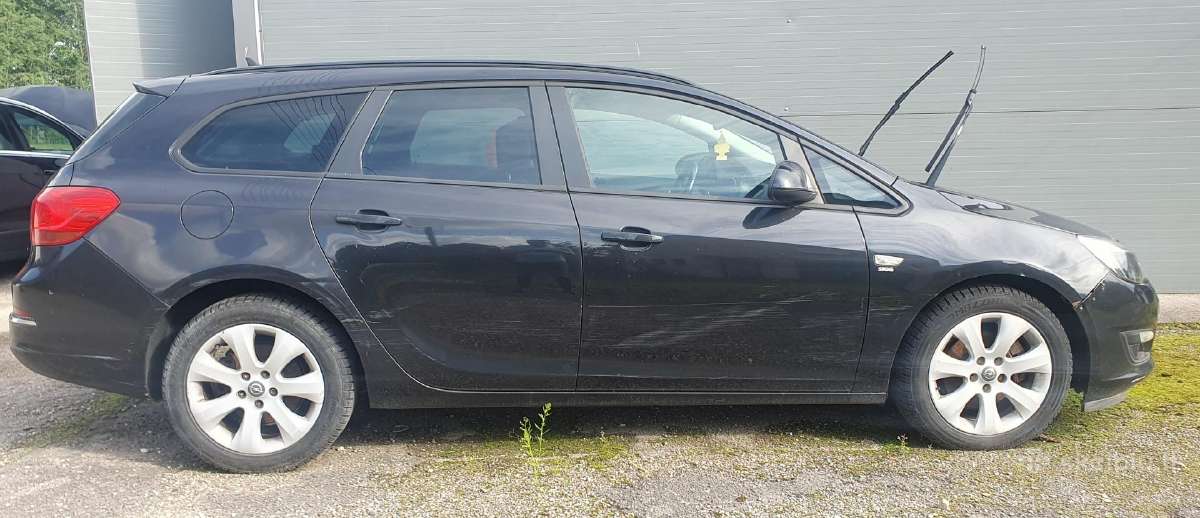 Opel Astra J dalimis - nuotraukos Nr. 5