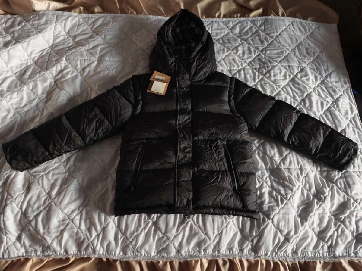 Burberry striukė