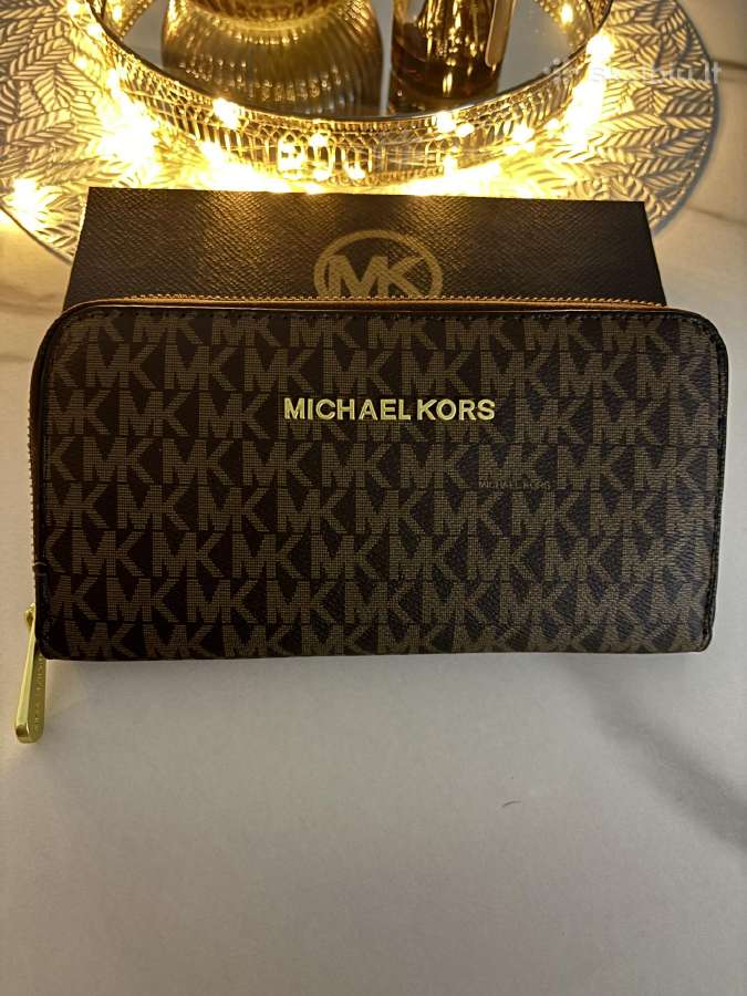 Michael Kors 10vnt piniginiu