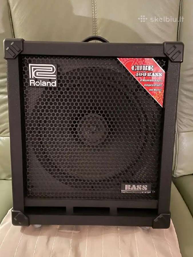 Bosinis gitaros kubas Roland cube 100 bass