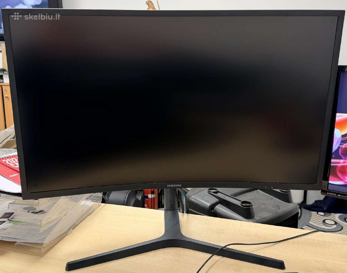 Samsung C32hg70qqu su defektu