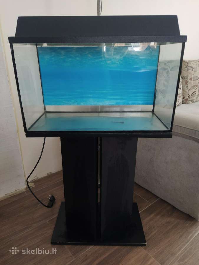Parduodu akvariumą