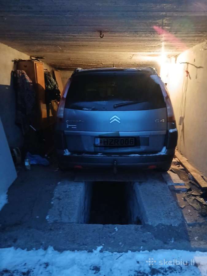 Parduodamas dviejų aukštų namas Šilutės r. - nuotraukos Nr. 15