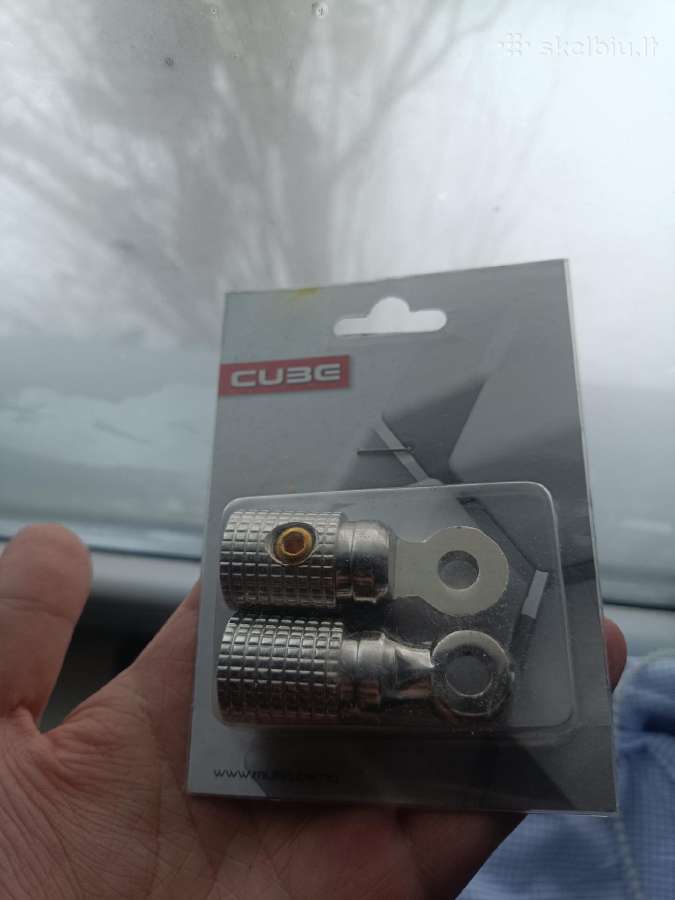 Auto audio priedai