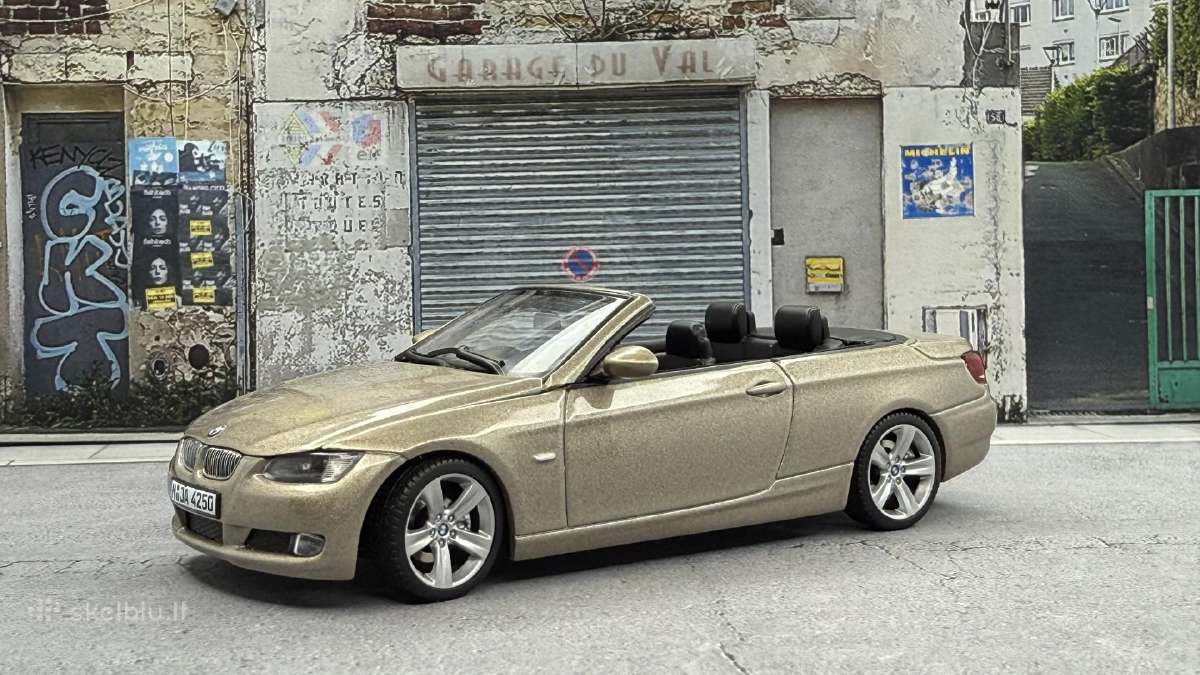 Bmw e93 330i