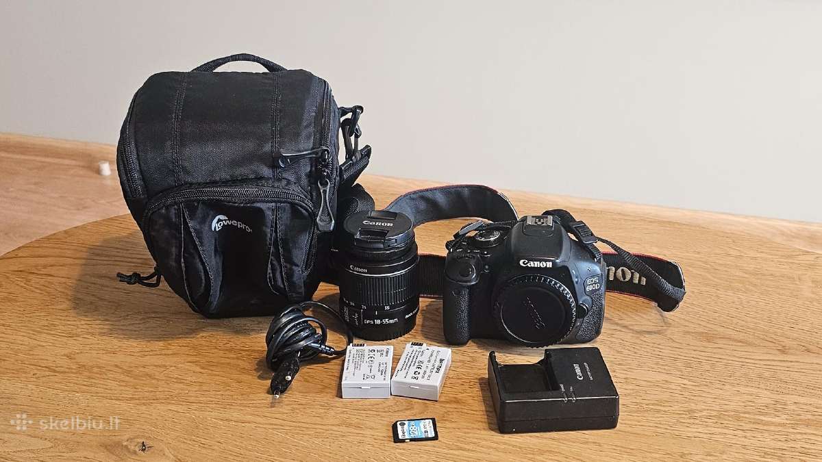 Canon EOS 600d – veidrodinis fotoaparatas su pried