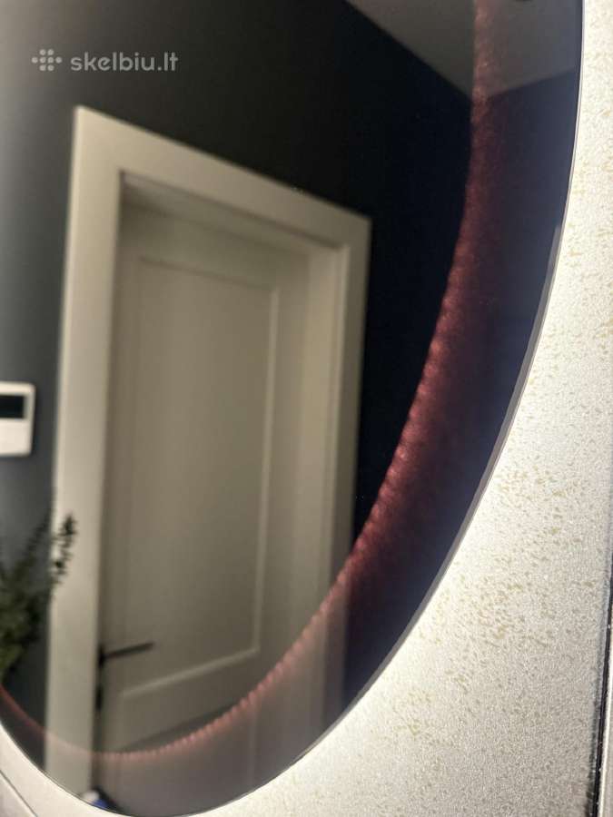 Veidrodis su LED - nuotraukos Nr. 2