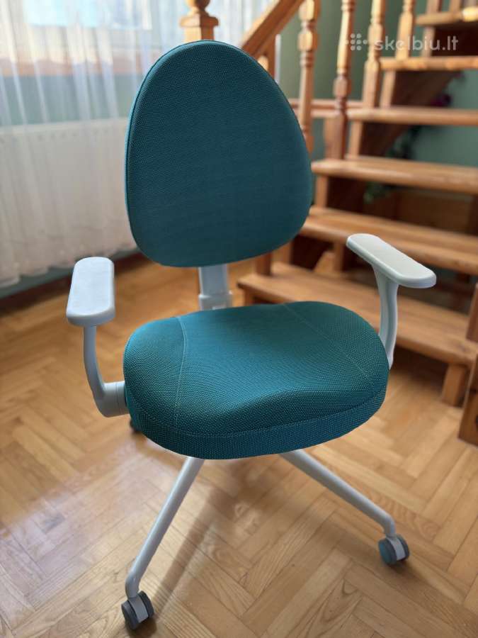 Parduodama vaikiška stalo kėdė