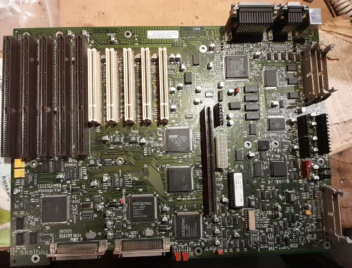 Hp Netserver sist. plokštė su RAM ir Cpu
