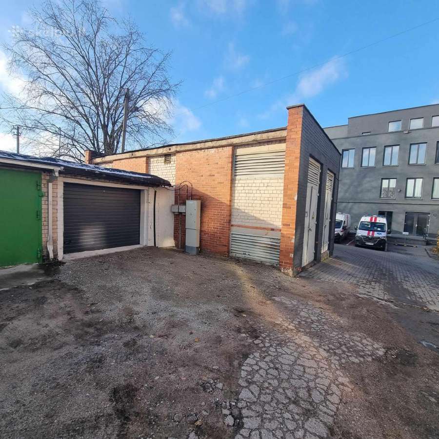 Parduodu garažą Kauno Centre Vytauto pr. 11