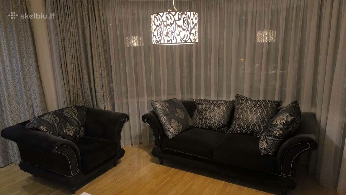 Sofa su foteliu