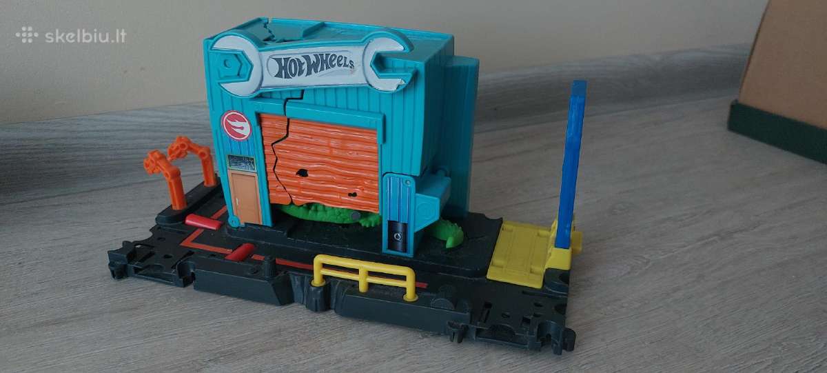 Hot wheels trasos papildymas