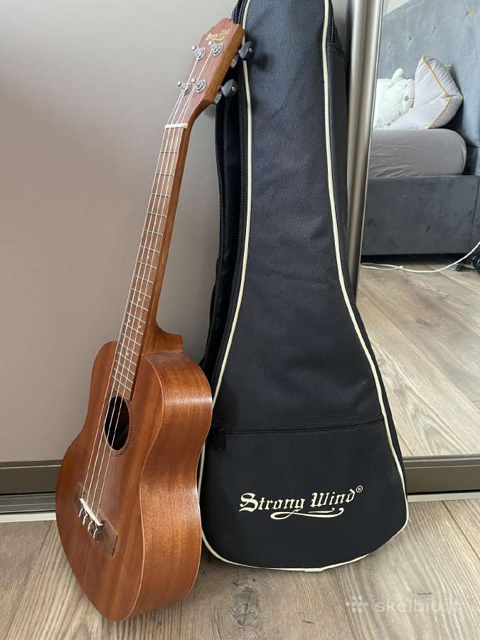 Strong wind ukulele