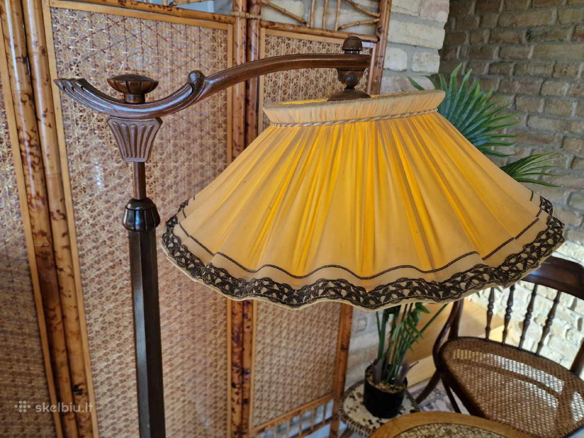 Vintažinis Art Deco riešutmedžio toršeras