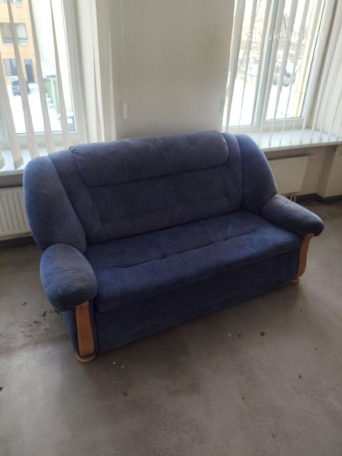 Parduodama ištraukiama sofa
