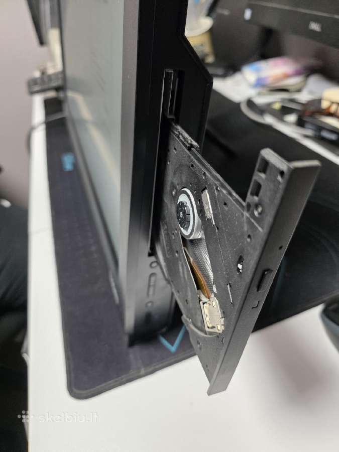 Parduodu Lenovo Thinkcentre M900z Aio Kompiuteri - nuotraukos Nr. 3