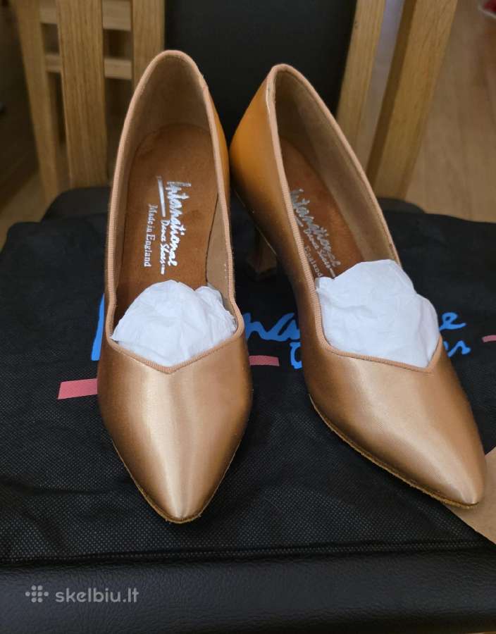 Standartų bateliai nauji 5 dydis, kulnas 7cm
