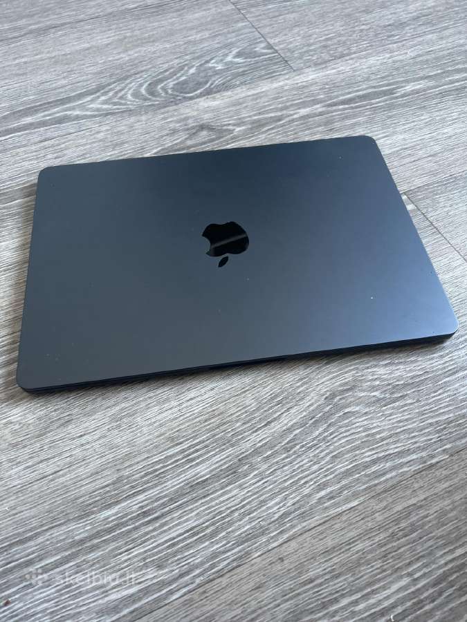MacBook air m2 13 8gb RAM