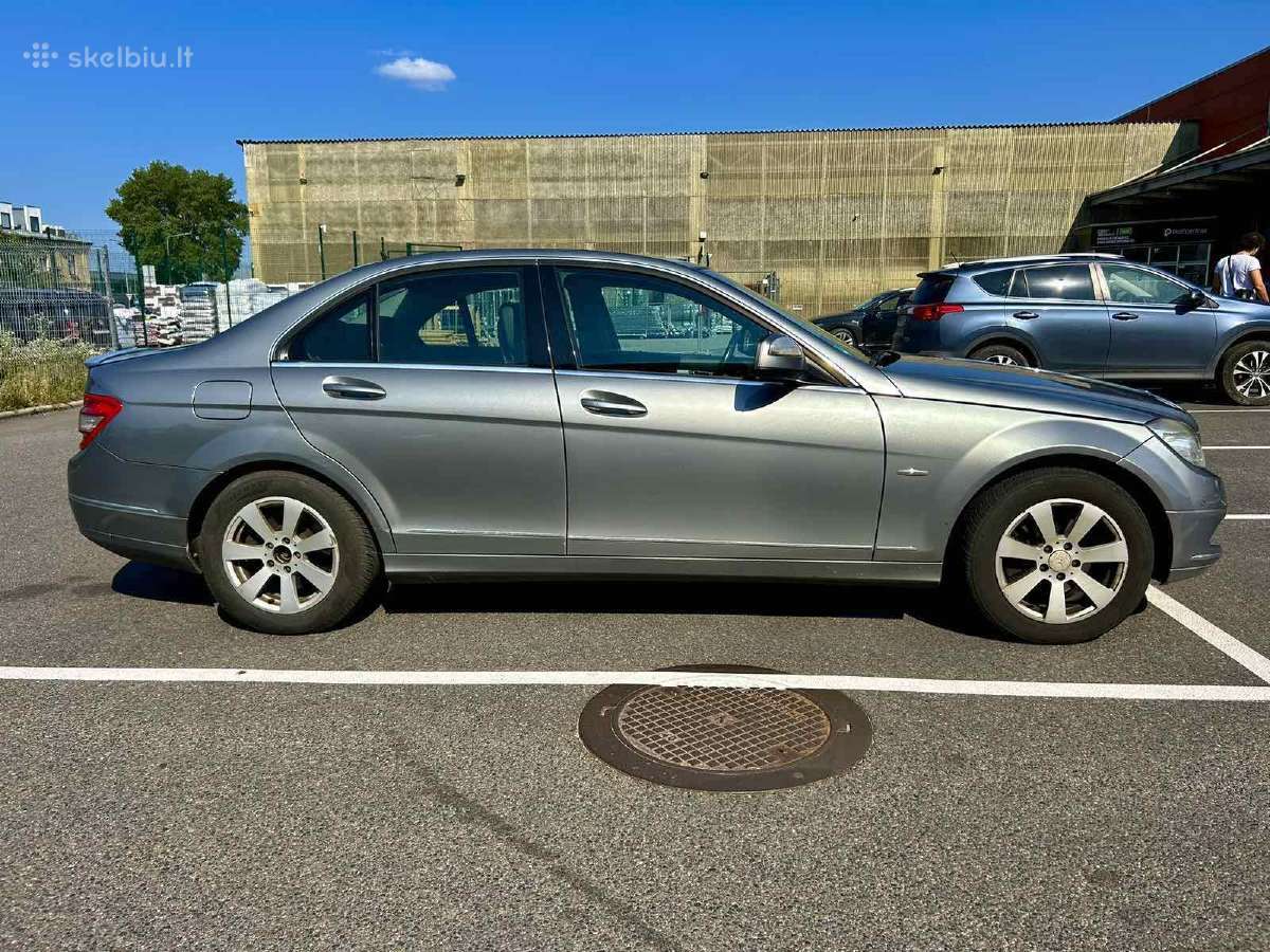 Parduodu Mercedes-benz C220 - nuotraukos Nr. 4