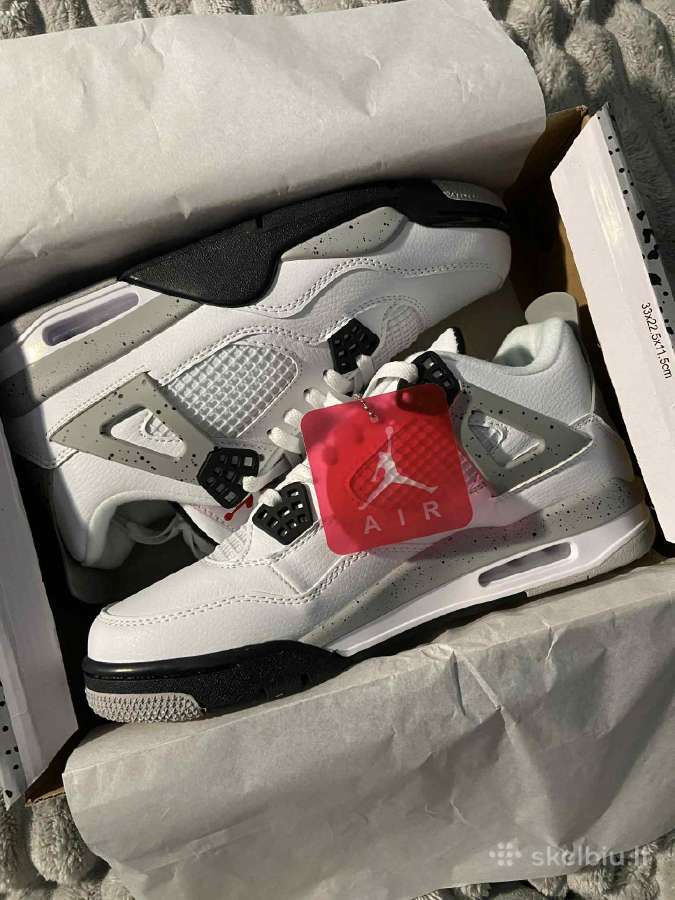 Parduodami Air Jordan 4