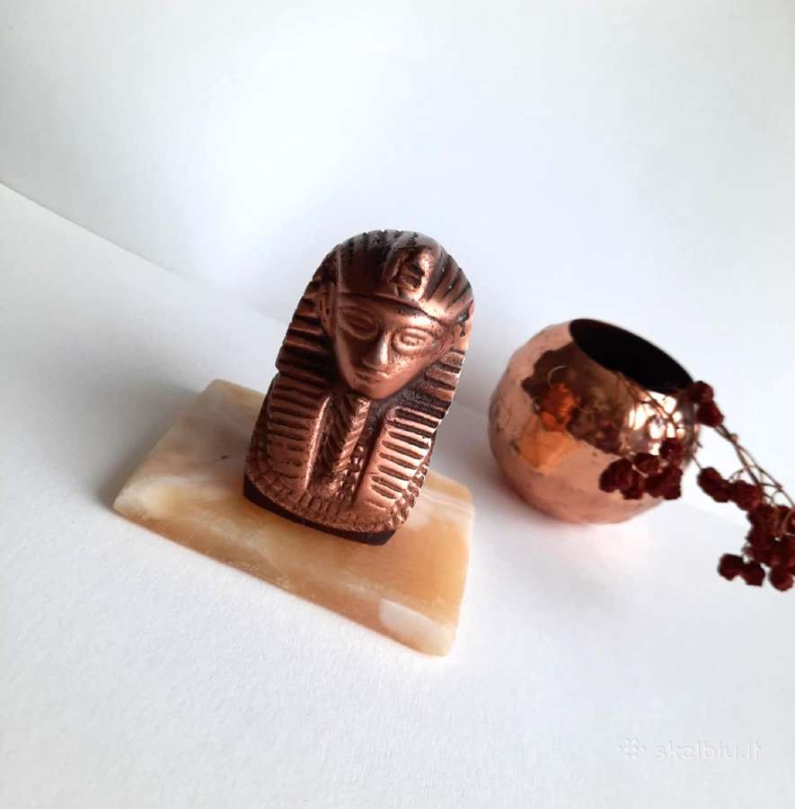 Egipto faraono skulpturele (varis,bronza) - nuotraukos Nr. 3