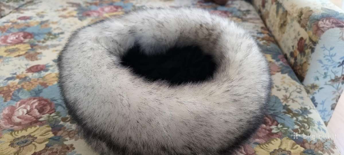 Žieminė kepurė su kailiu.uždengia ausis.gylis 15cm - nuotraukos Nr. 2