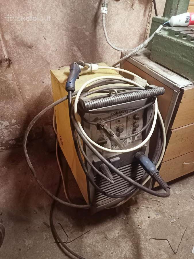 Cea compact 270 buvo pusautomatis