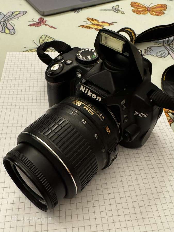 Nikon D3000