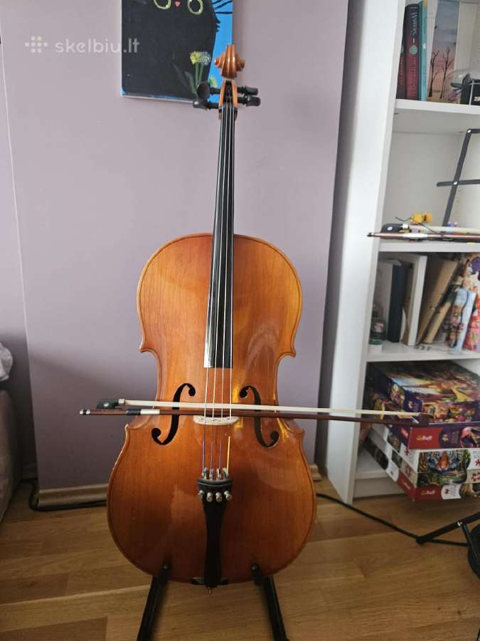 Parduodama 2/4 dydžio violončelė su dėklu