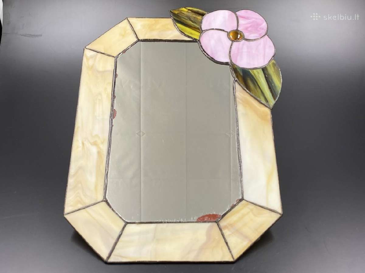 Veidrodis "Tiffany" rėme
