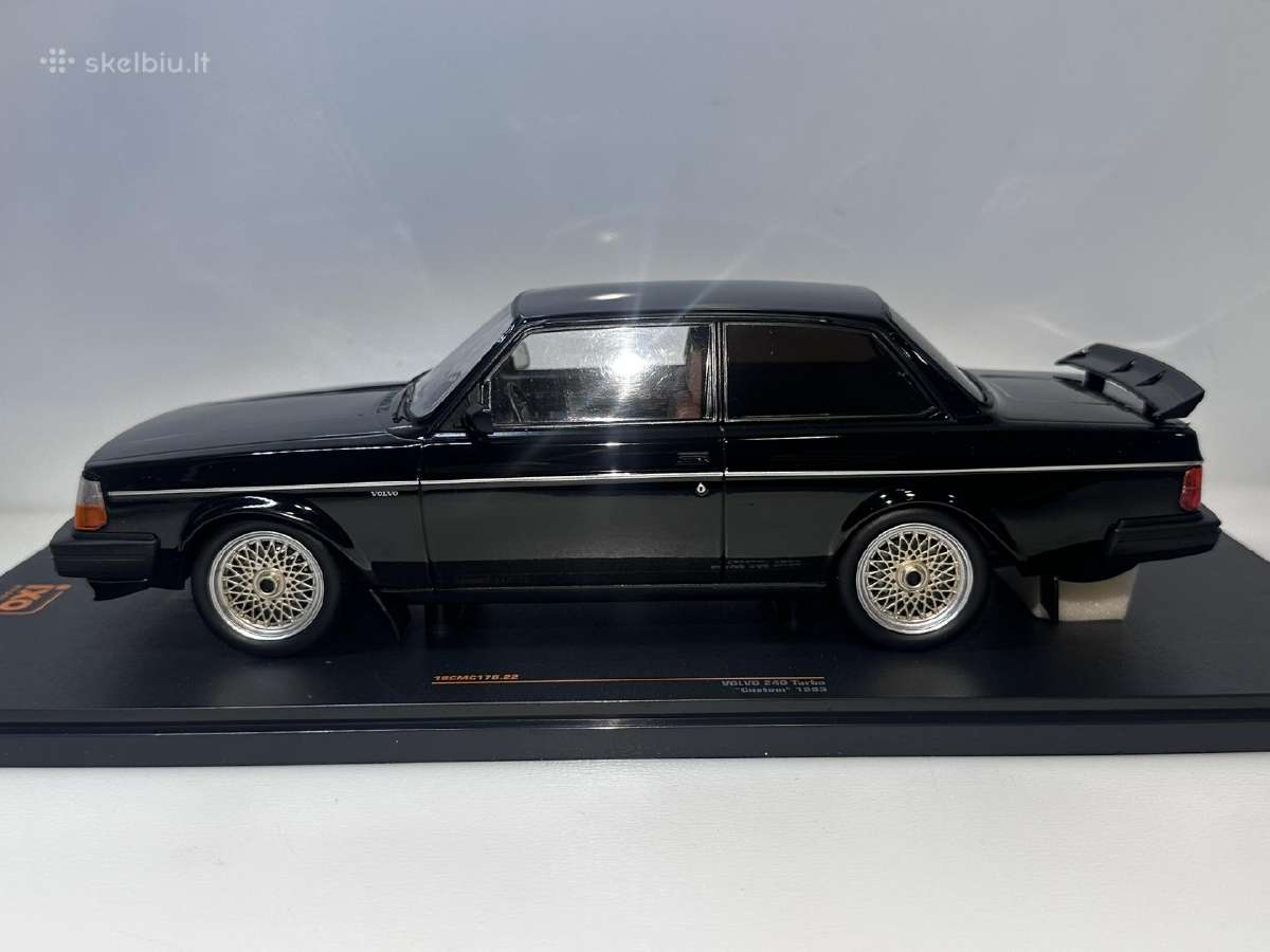 Volvo 240 Turbo Tuning juoda 1:18 Ixo - nuotraukos Nr. 4