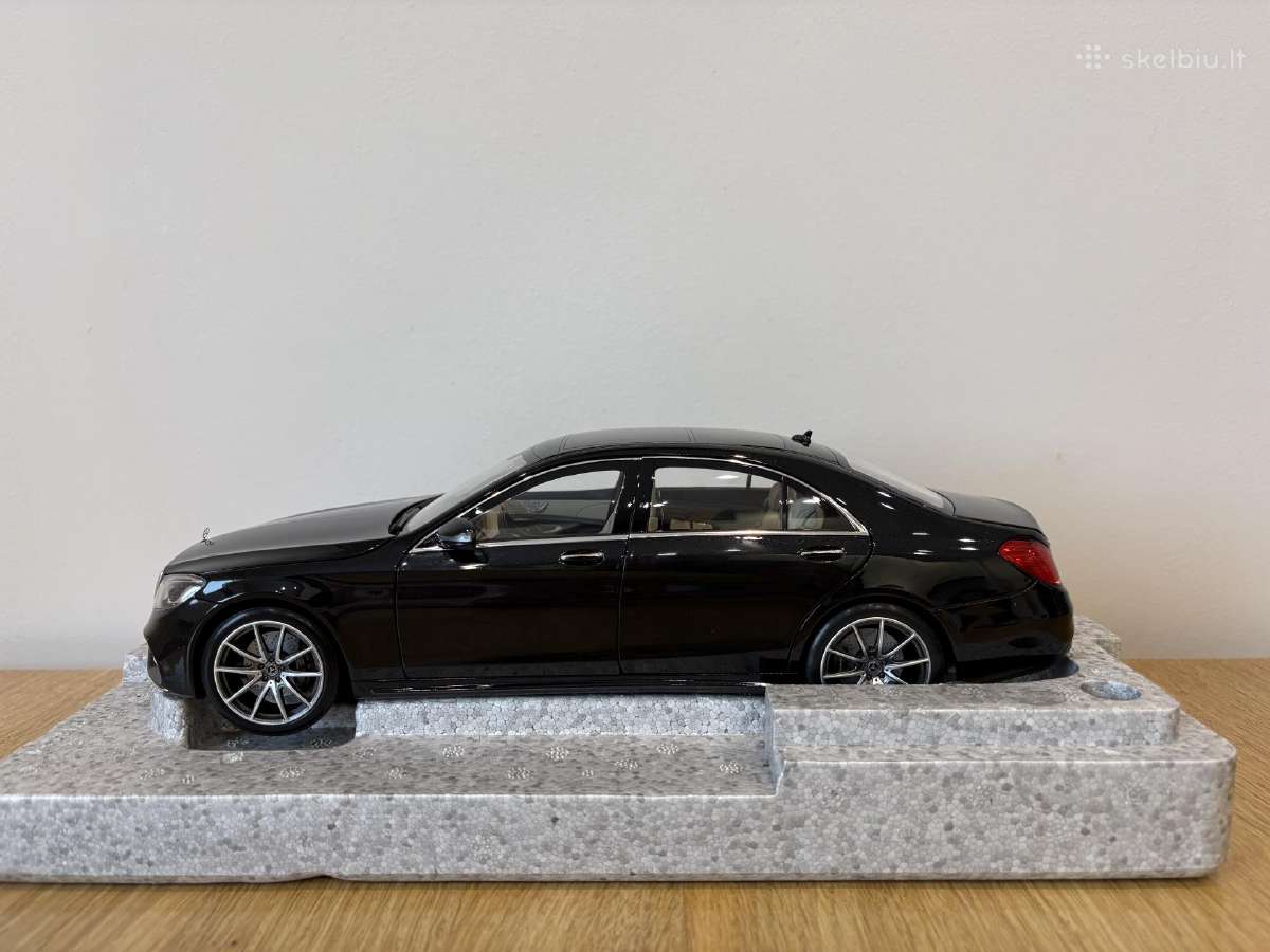 Mercedes-benz S class (W222)