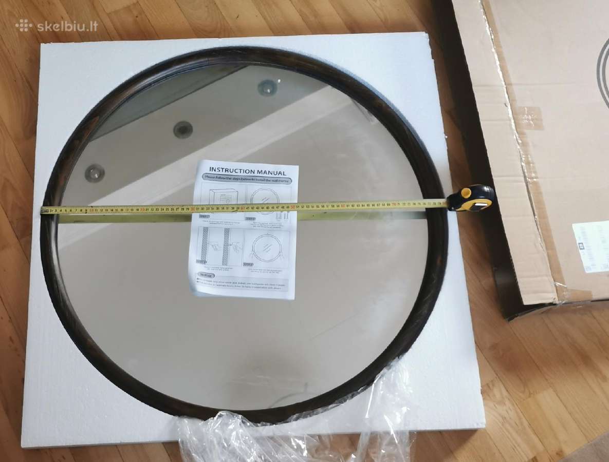 Veidrodis su mediniu tamsiu rėmu 80cm