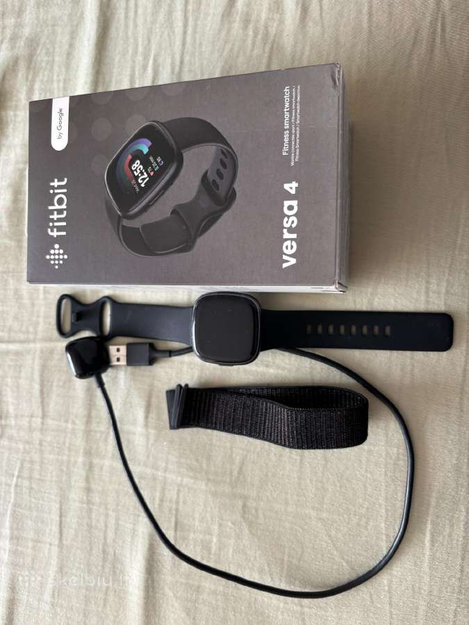 Fitbit Versa 4