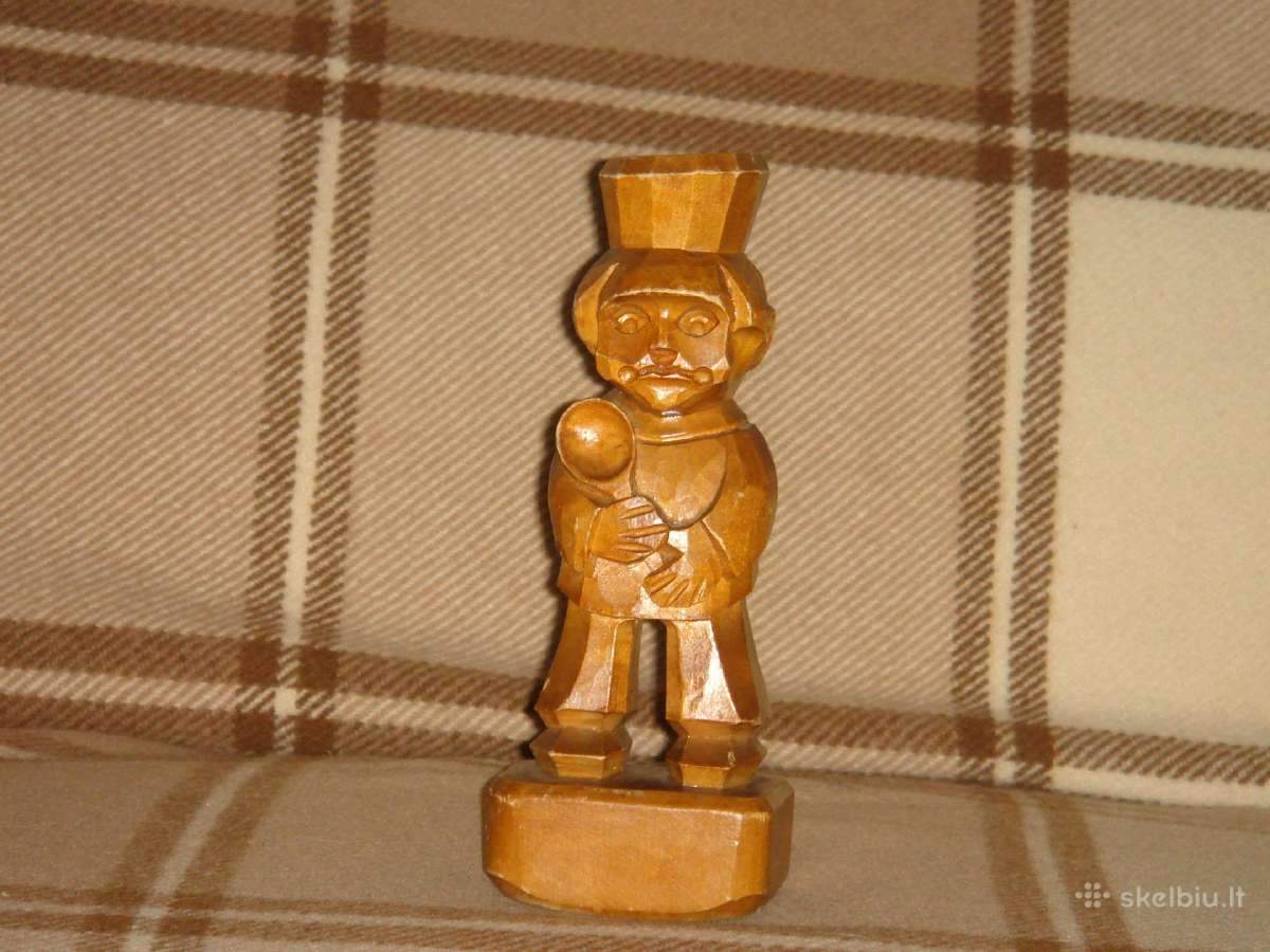 Vyrejo statulele