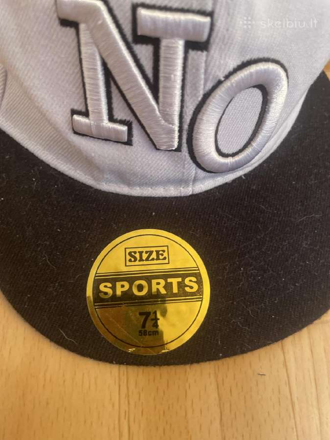 Nauja full cap kepuraite su snapeliu