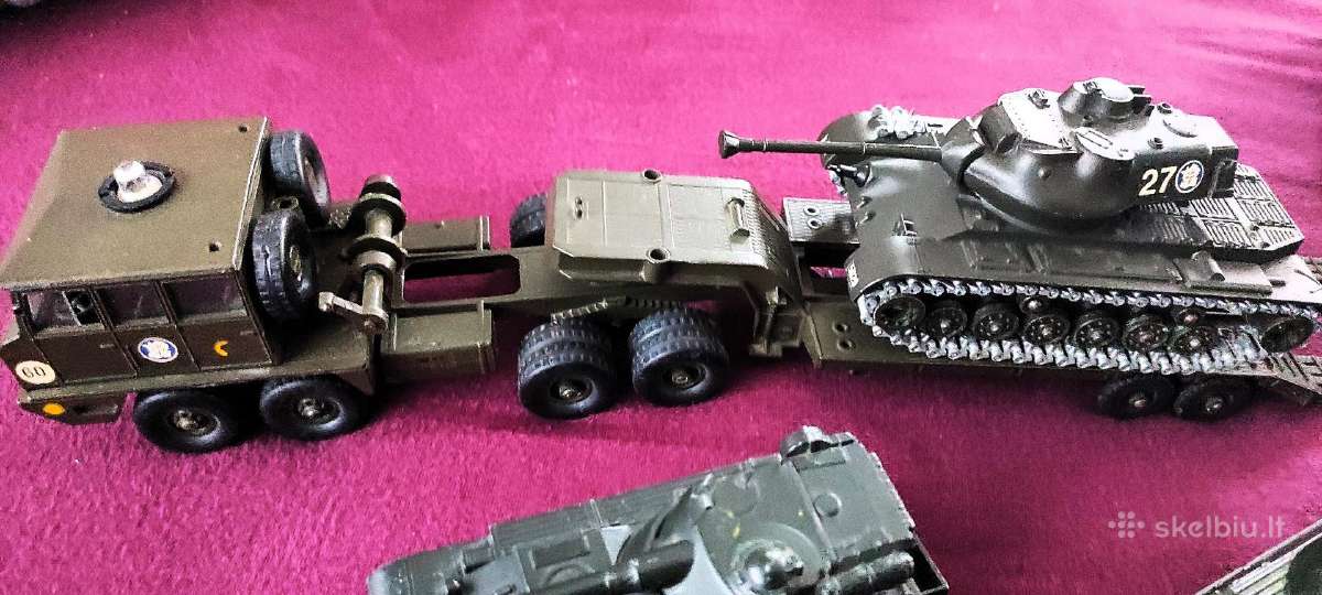 Tanku modeliukai is metalo 1:43
