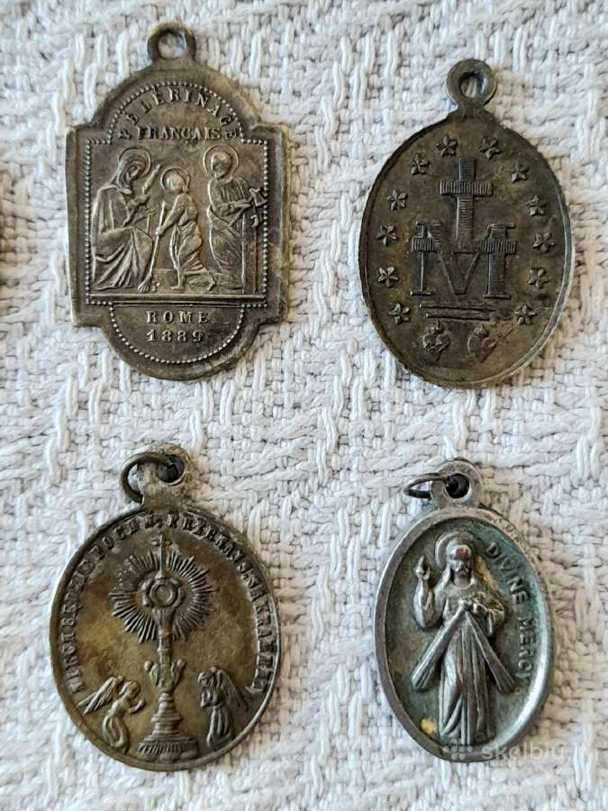 Bažnytiniai medalikėliai - nuotraukos Nr. 8